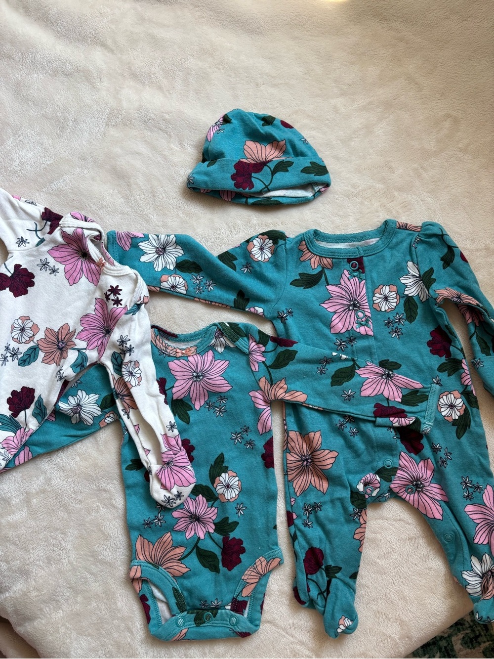 NWOT Carter’s Baby Girl 4-Piece Turquoise Floral Set - Sleeper, Hat, 2 Bodysuits